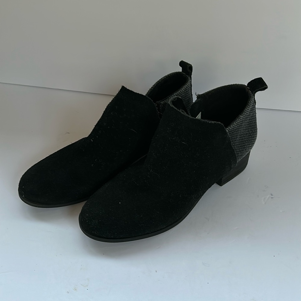 Toms Black Booties Size 6.5